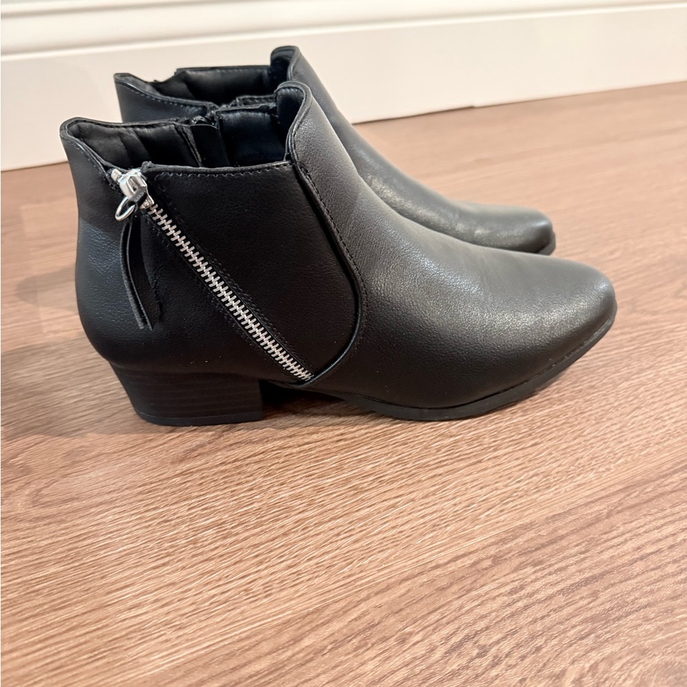 Croft & Barrow Black Ankle Booties with Zipper